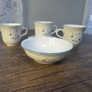 Pfaltzgraff Winterberry LOT 5 pieces cups saucer bowl